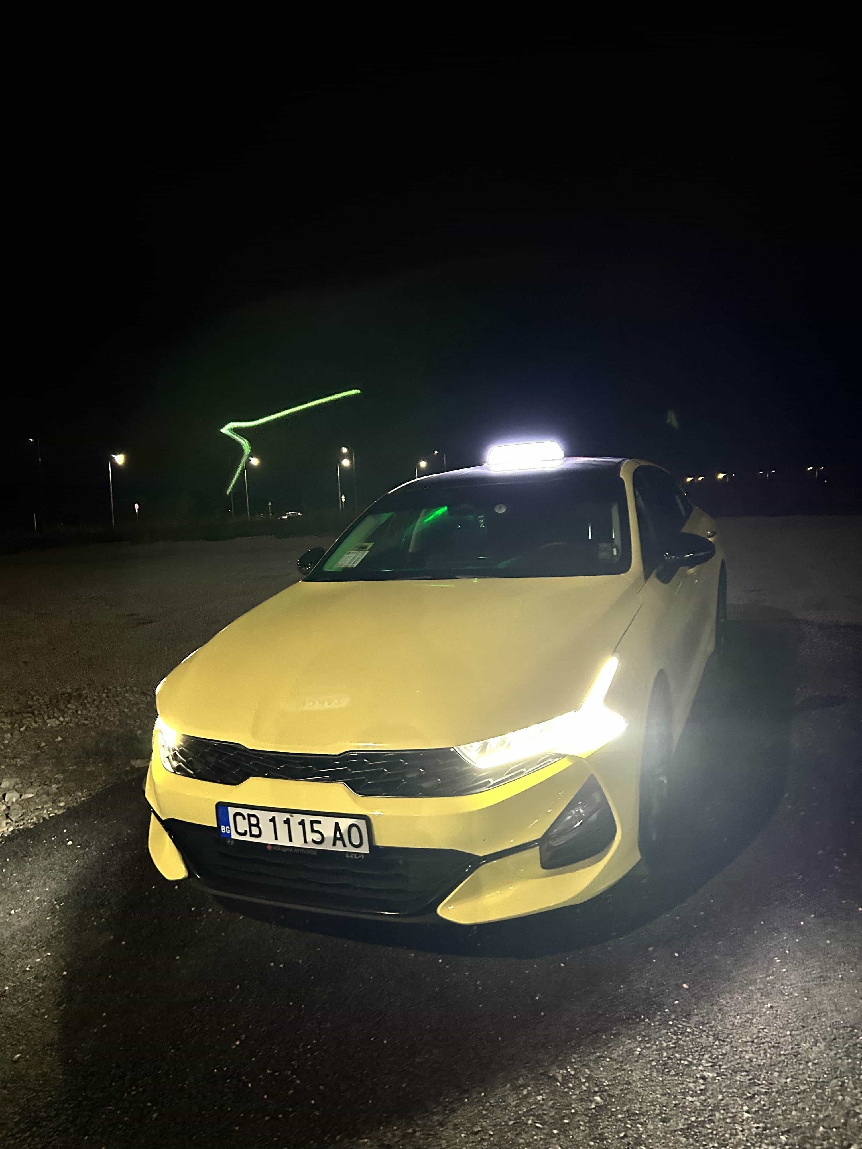 Челна снимка на услуга Часово наемане на автомобил с шофьор